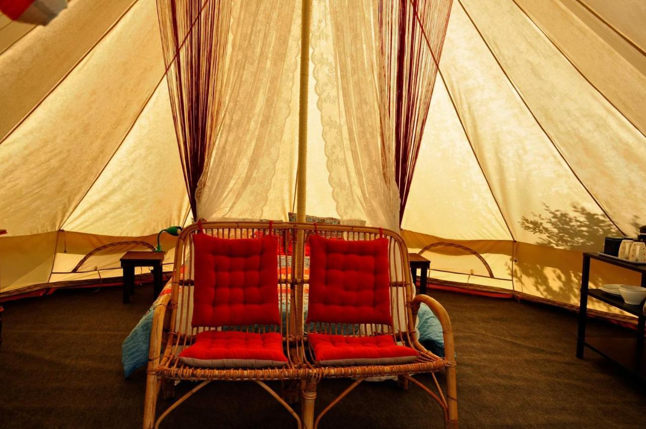 Guillerin Caravan And Glamping Sornac Ngoại thất bức ảnh