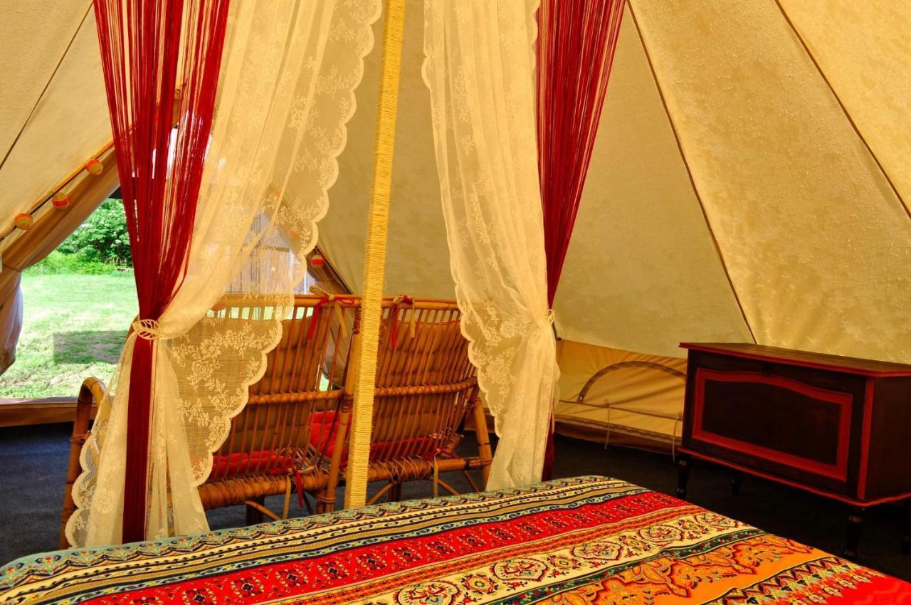 Guillerin Caravan And Glamping Sornac Ngoại thất bức ảnh