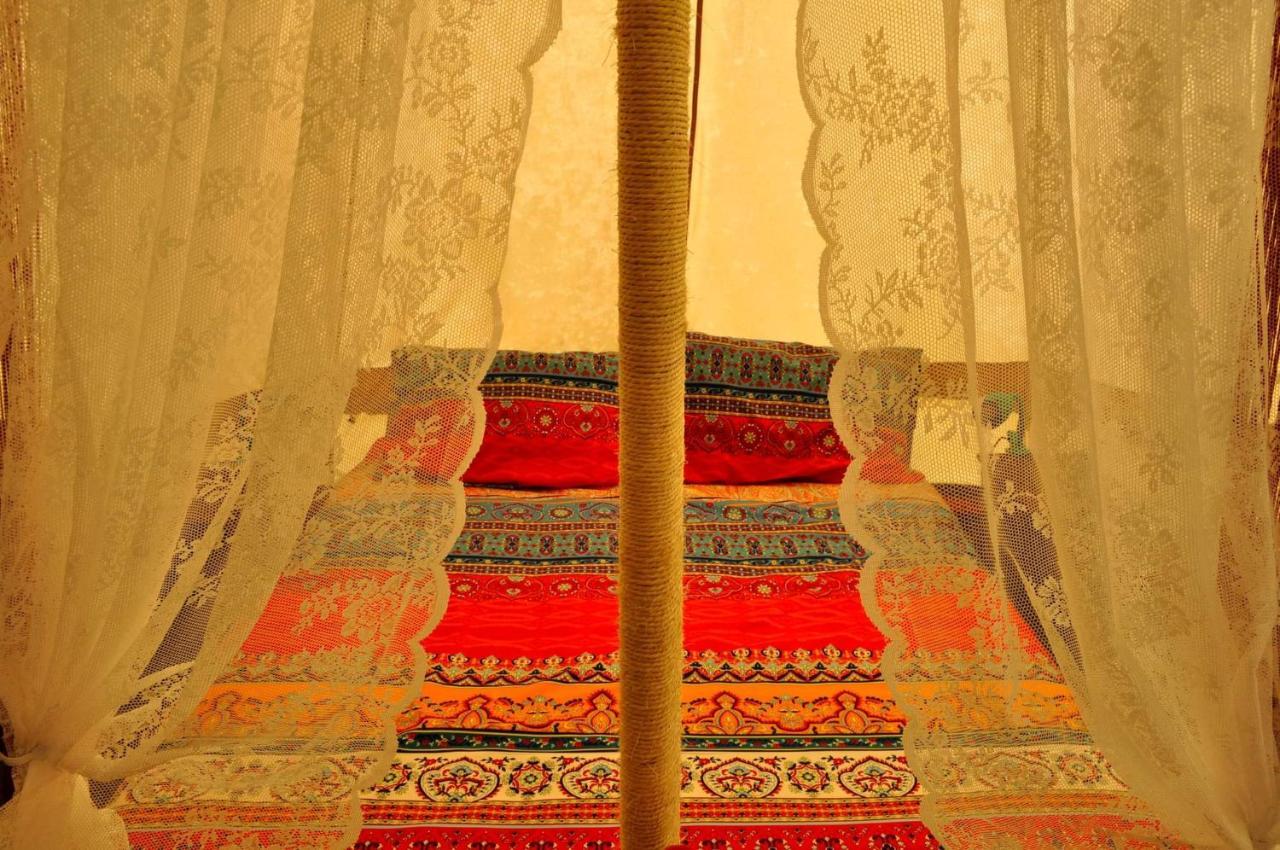 Guillerin Caravan And Glamping Sornac Ngoại thất bức ảnh