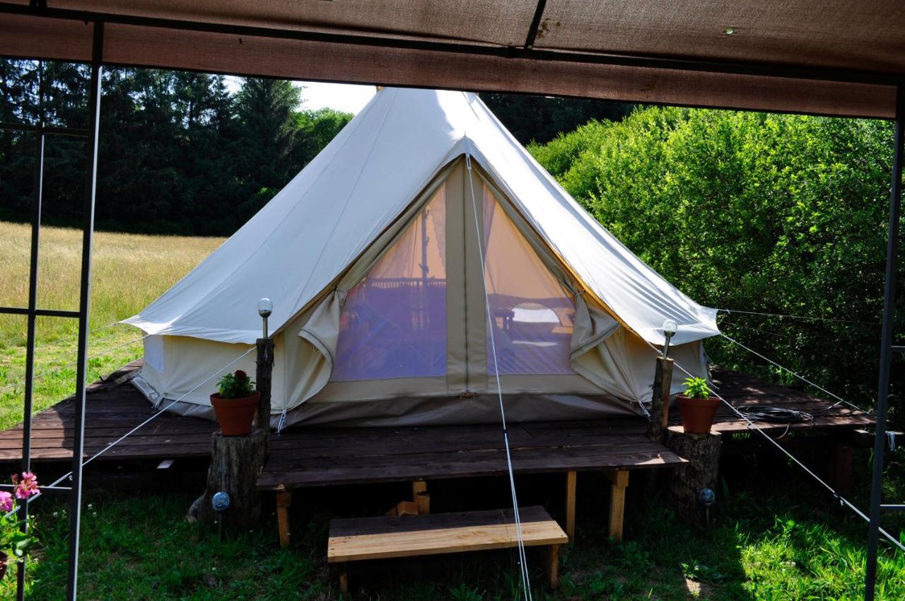 Guillerin Caravan And Glamping Sornac Ngoại thất bức ảnh