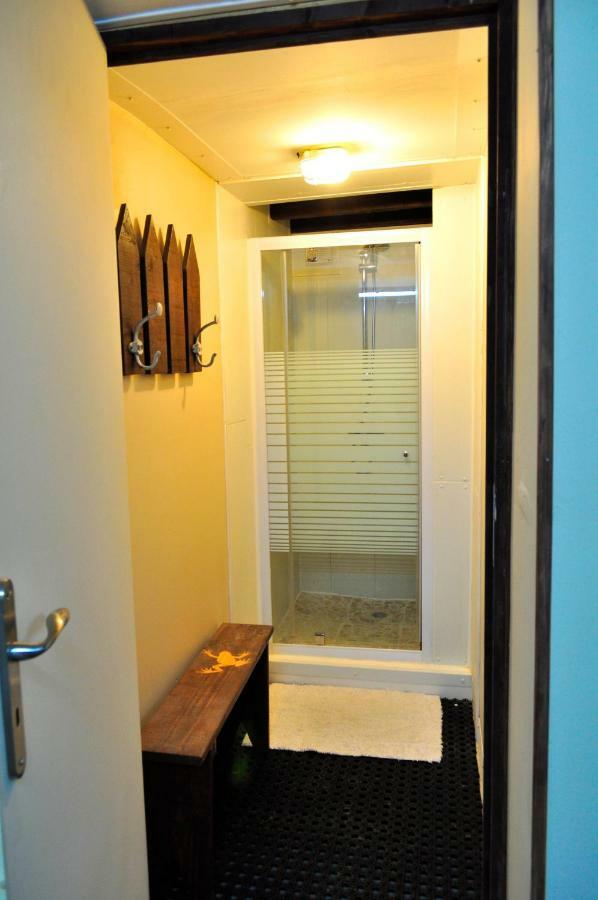 Guillerin Caravan And Glamping Sornac Ngoại thất bức ảnh